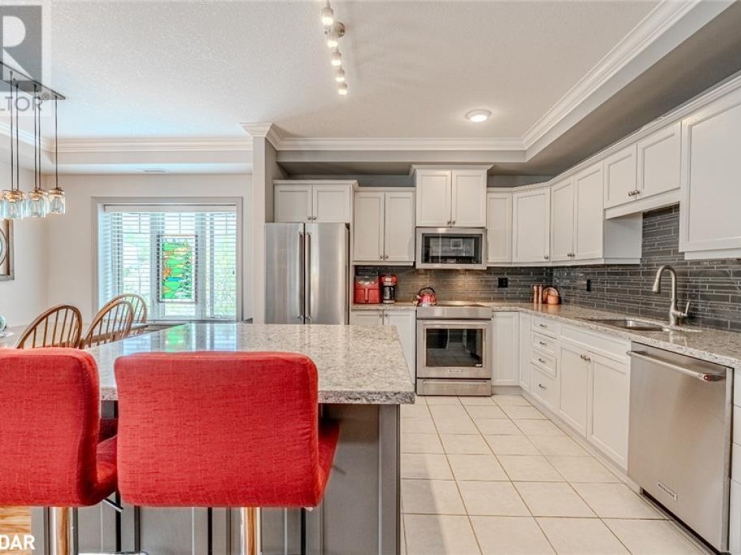 130 Steamship Bay Road Unit# 207, Lake Muskoka