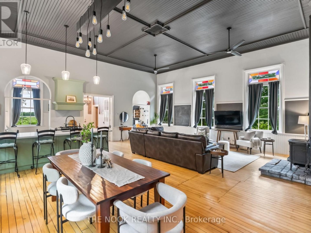 275 VALENTIA ROAD, 
