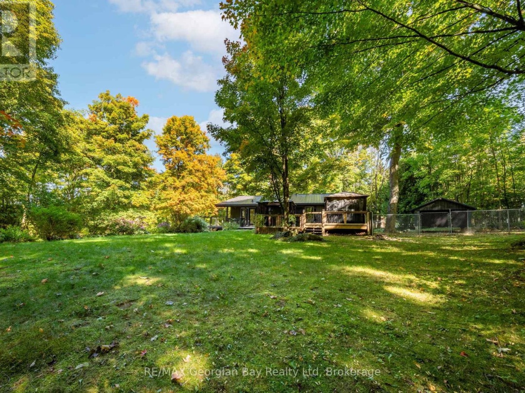 1745 TWIN OAKS CRESCENT, 