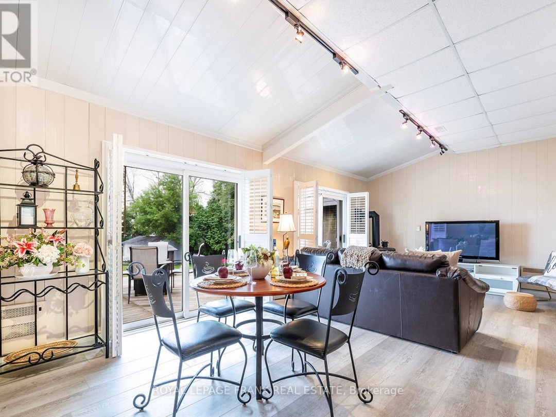 46 LAKEVIEW BOULEVARD, Lake Scugog