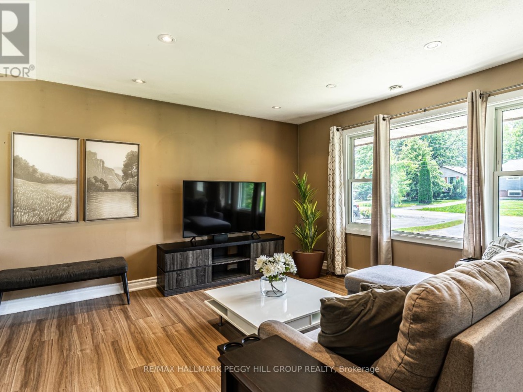 438 FOREST AVENUE S, 