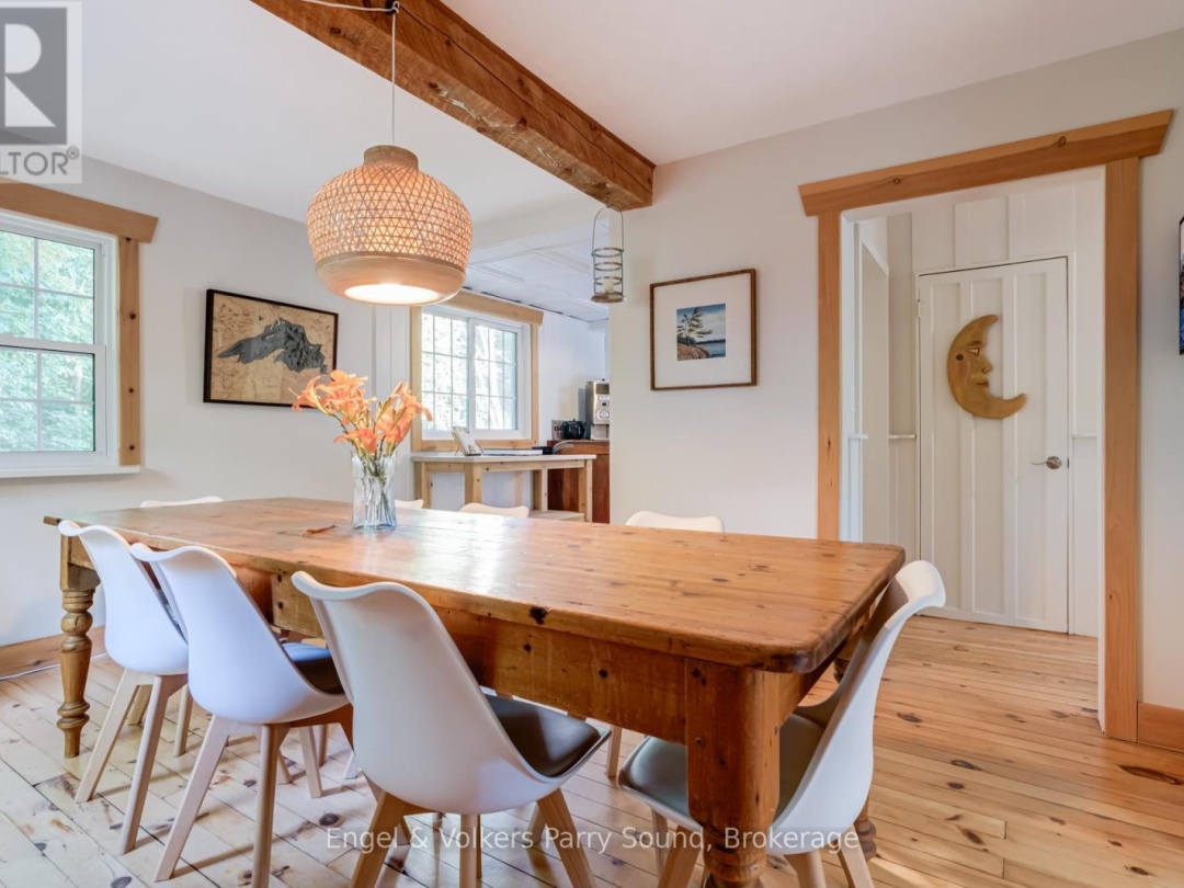 6 HARMONY LANE, 