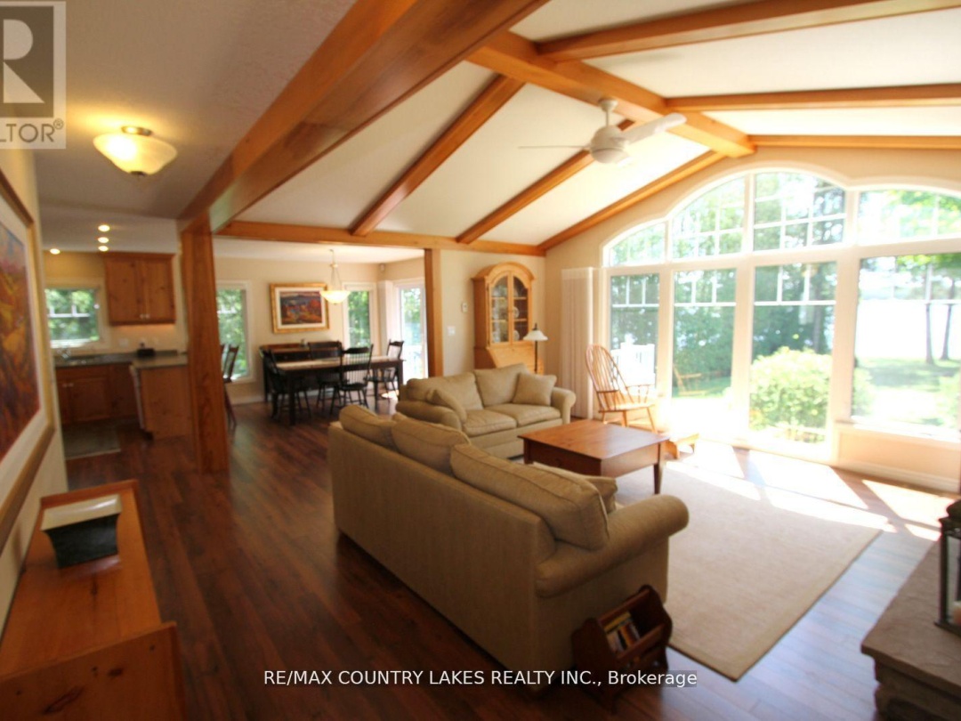 275 MCGUIRE BEACH ROAD, Canal Lake