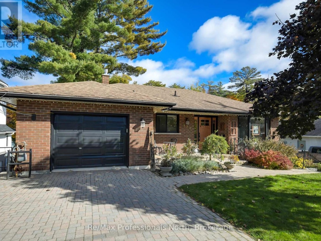 324 Bethune Drive N, Gull Lake