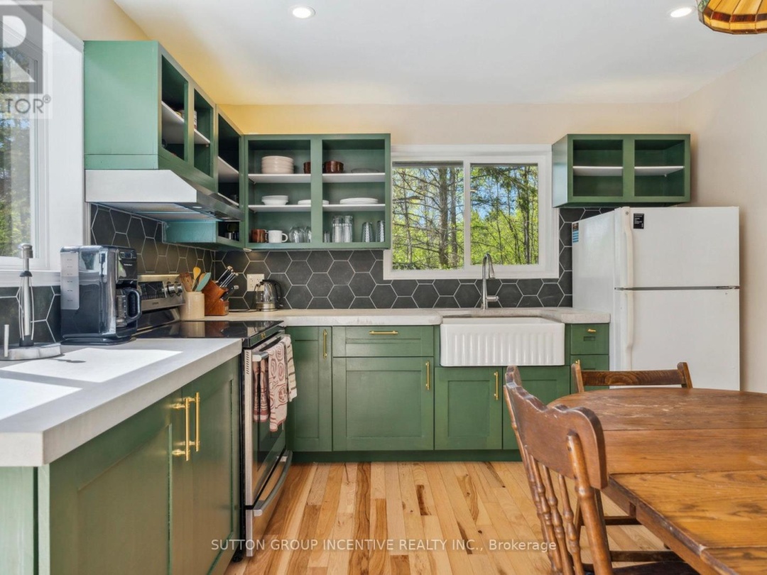 11 MACKENZIE PLACE, Balsam Lake
