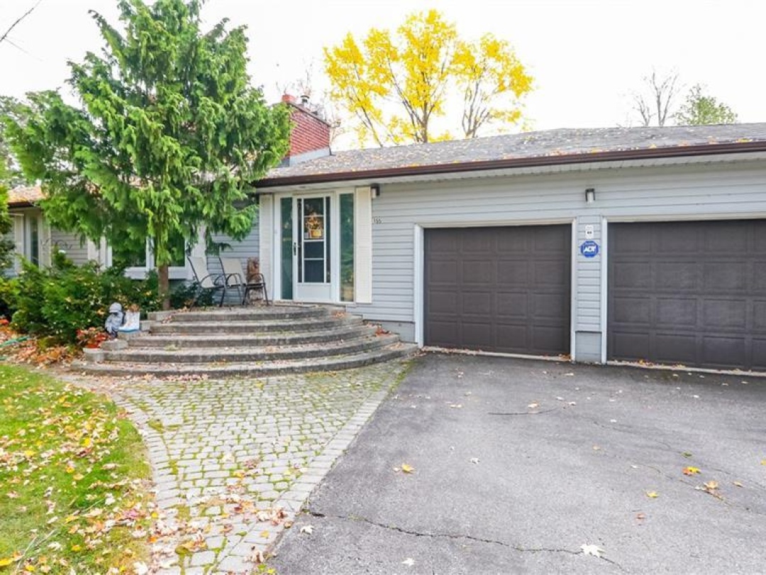 155 PARKSIDE DR Drive, Lake Simcoe