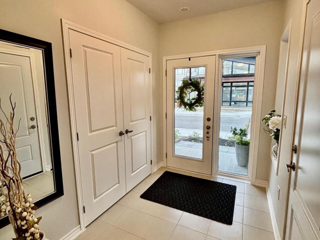 8 WYN WOOD LANE, Orillia