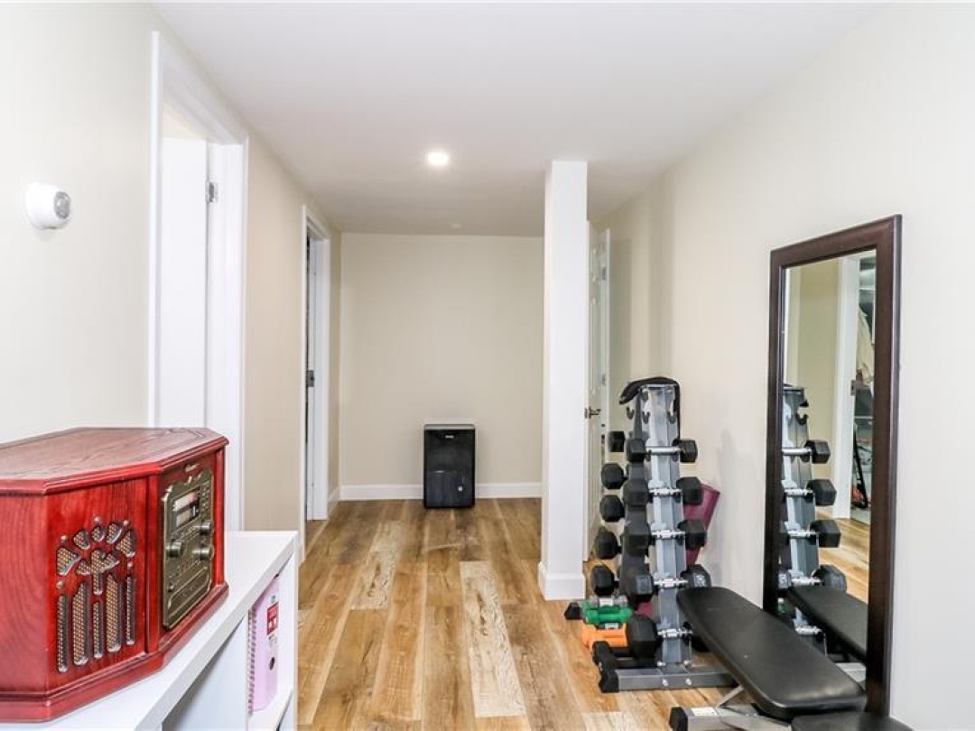 1 MARIPOSA Drive, 