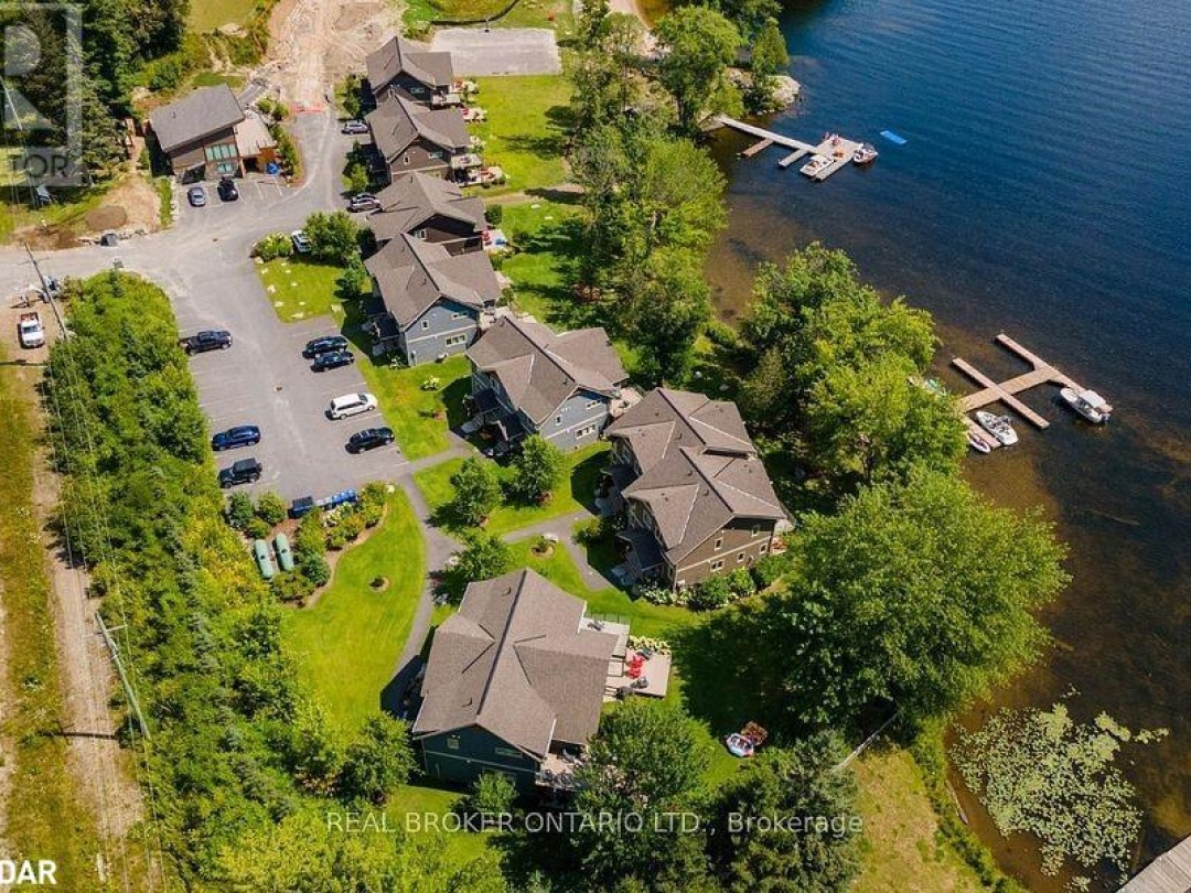 1841 Muskoka Road 118 Road W Unit# 2B, Lake Muskoka