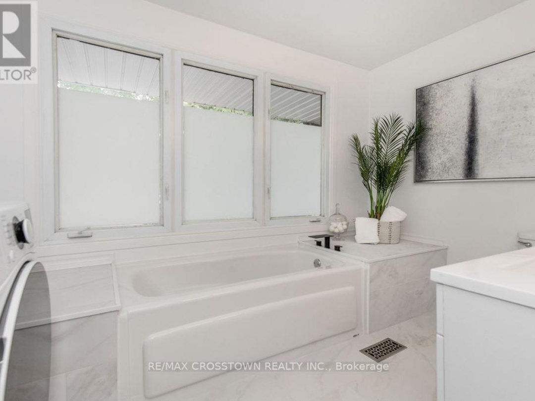 3495 BRENNAN LINE, 