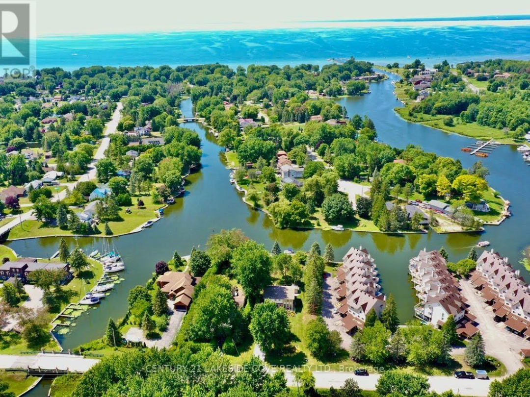 9 Pinetree Court, Lake Simcoe