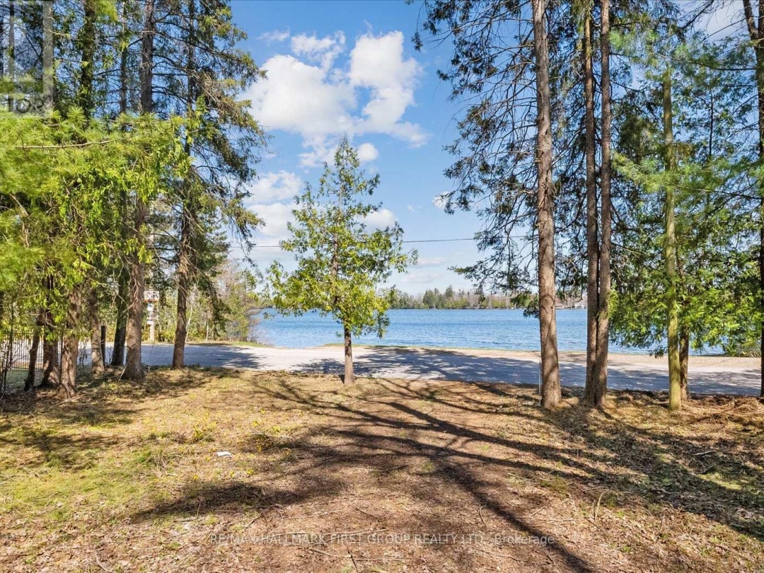 3070 SPARROW LAKE ROAD S, 