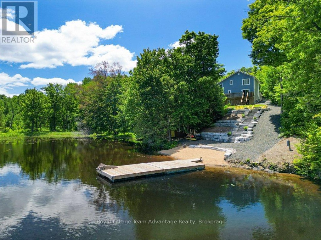3 LYNDSEY LANE, Manitouwabing Lake