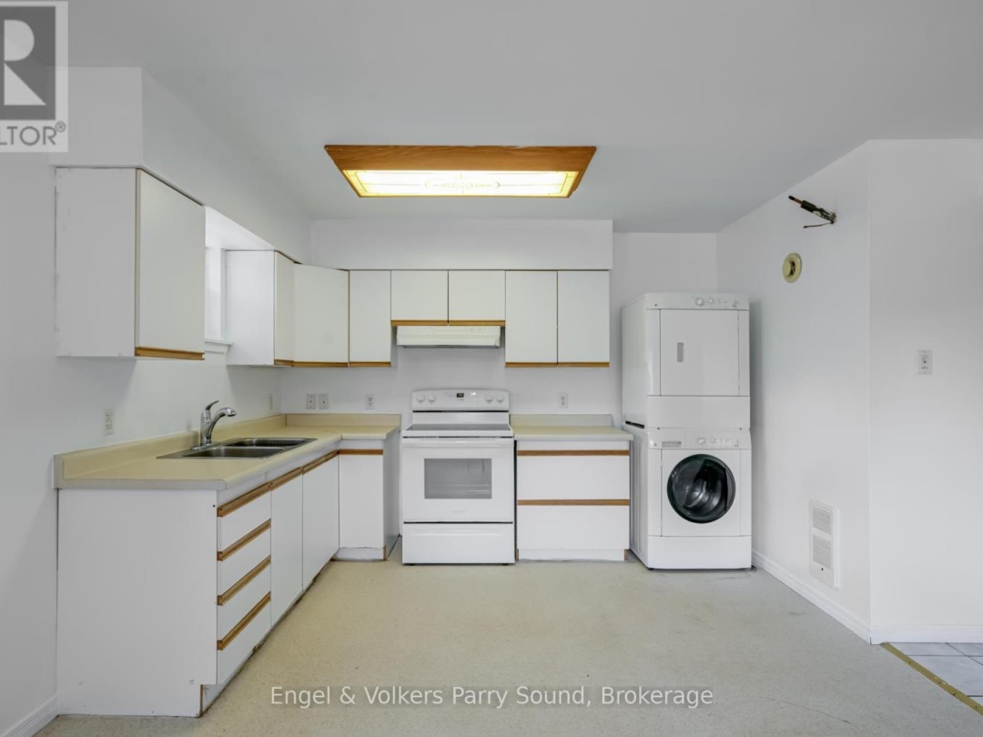 128 Isabella Street, Parry Sound