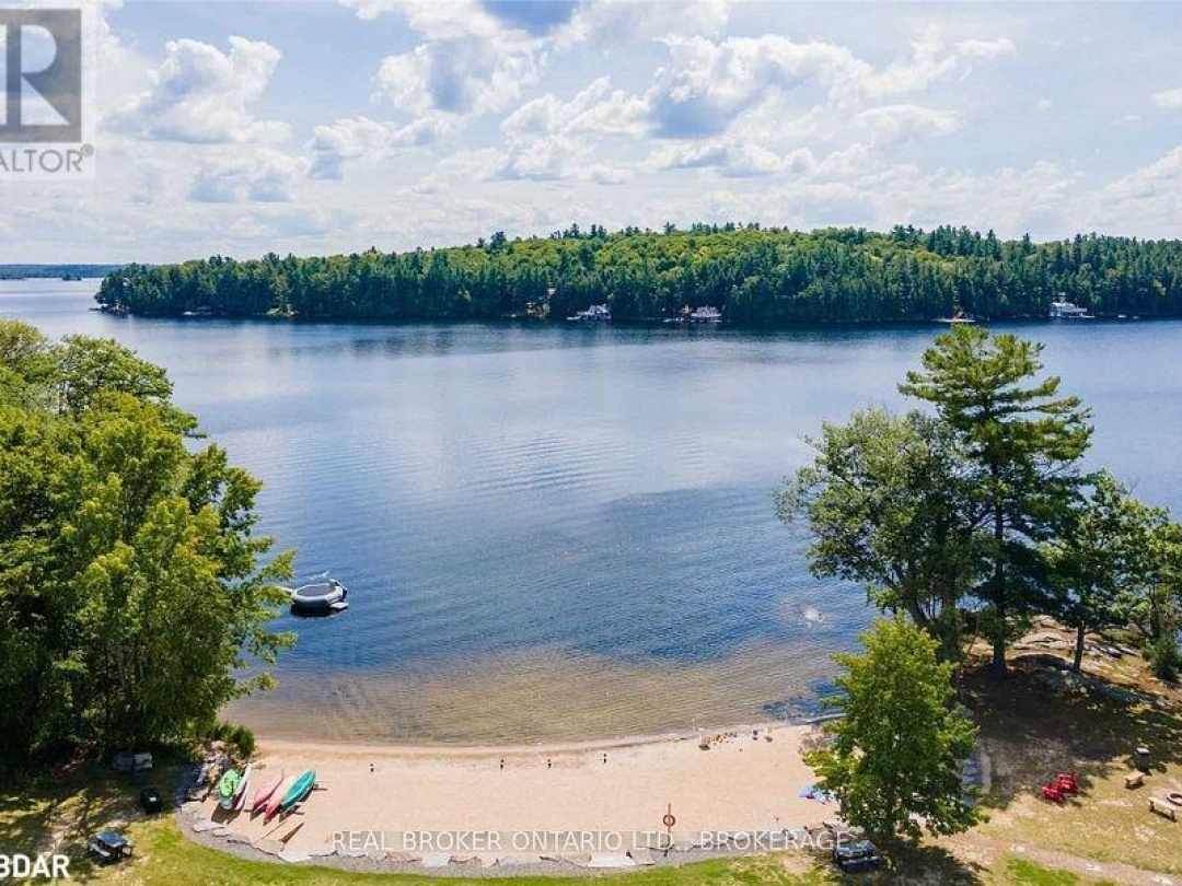 1841 Muskoka Road 118 Road W Unit# 2B, Lake Muskoka