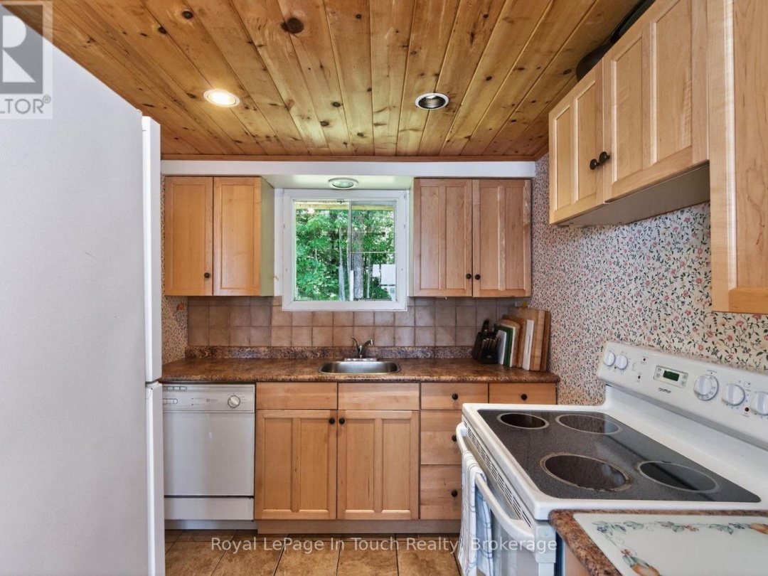 2 IS 270 GEORGIAN BAY ISLAND, 