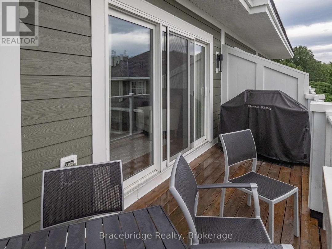 Bhv B203 1869 Muskoka Rd 118 Highway W, 