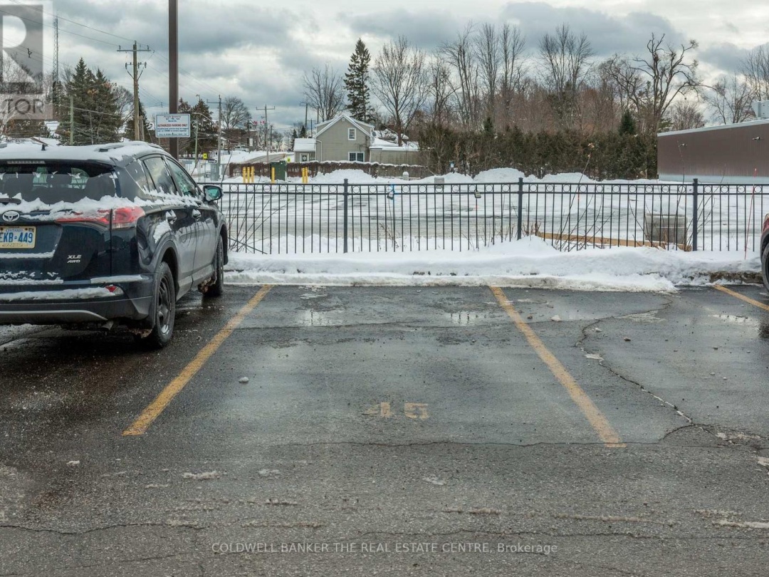 302 - 125 BOND STREET, 