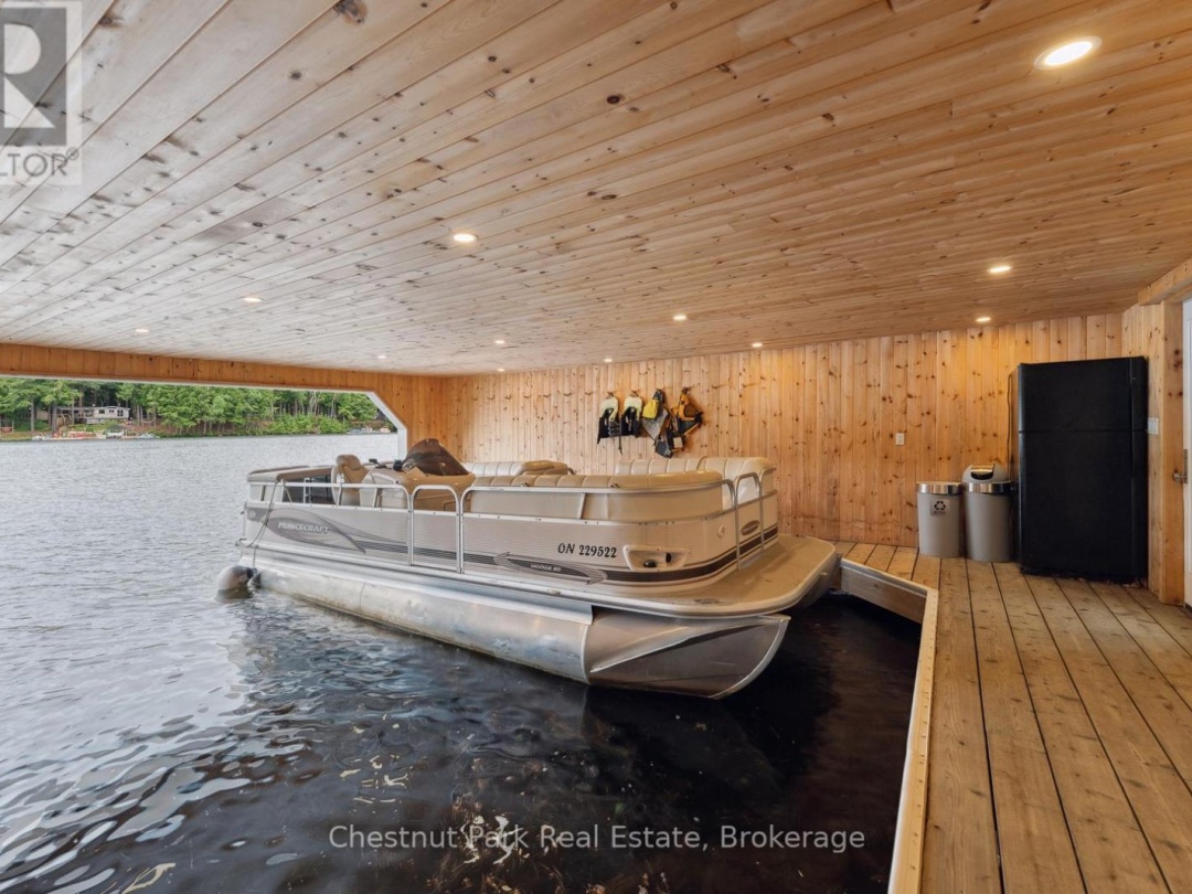 44 MILLER ISLAND, 