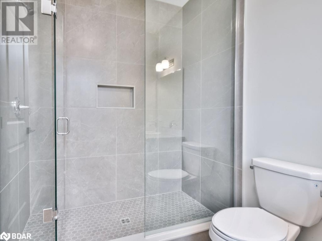 4 CLYDESDALE Court, 