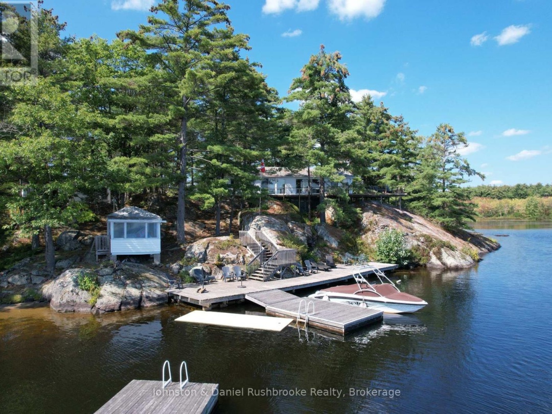 1116 Tryon Drive, Kahshe Lake