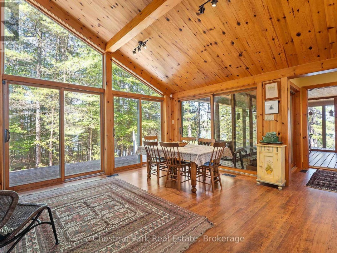 1000 Brown Island, Soyers Lake