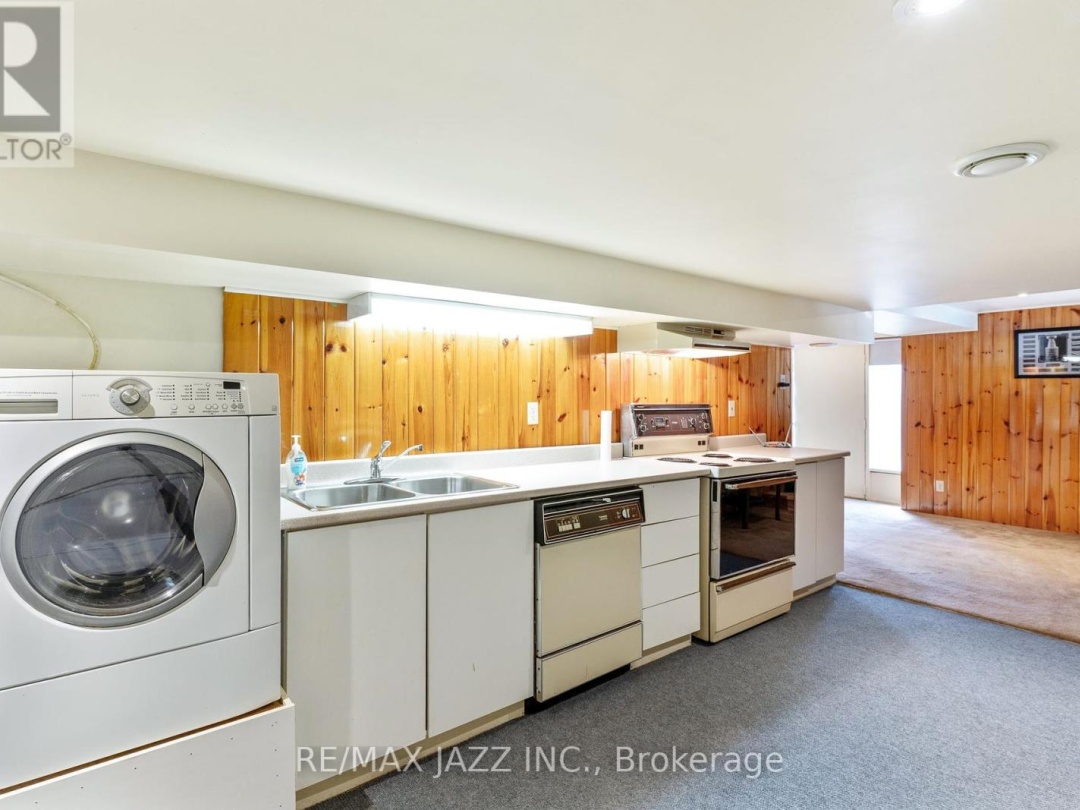 1092 Briscoe Drive, Kushog Lake