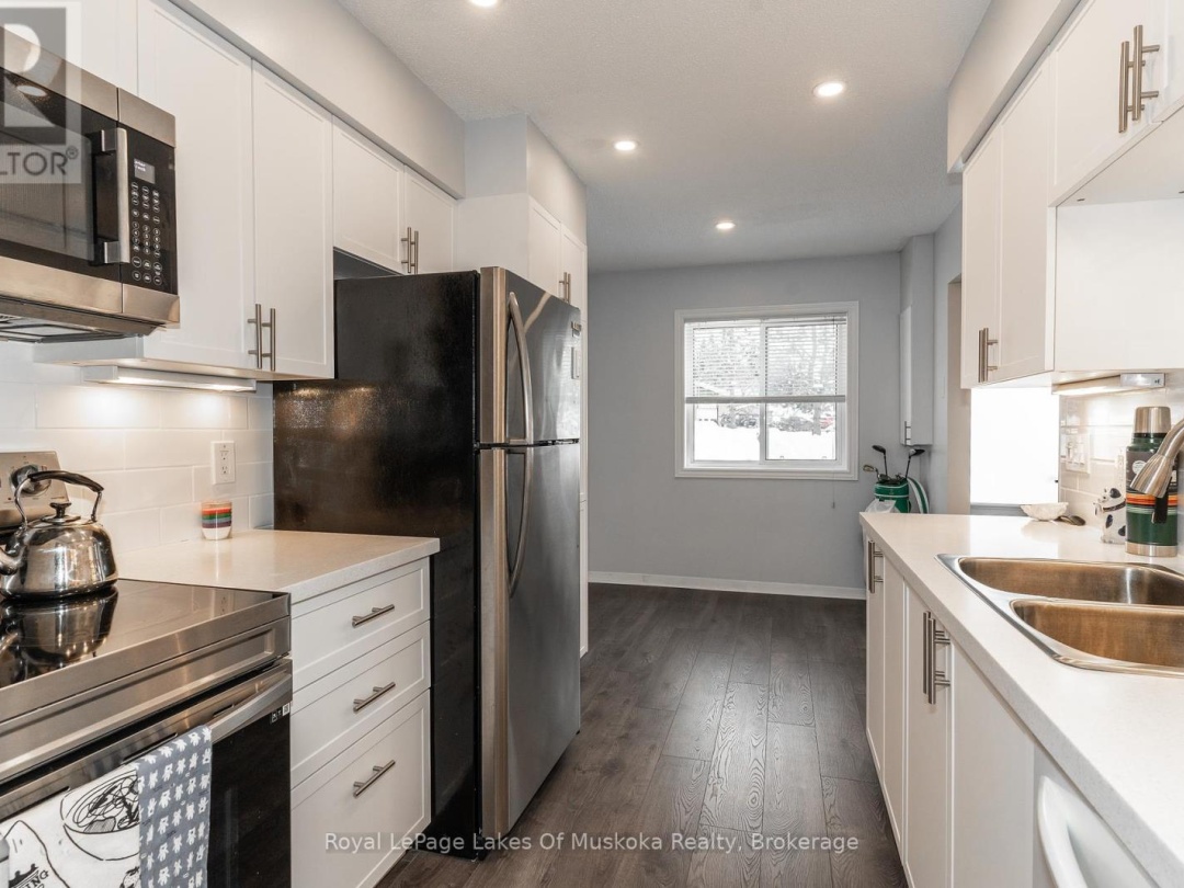 10 - 142 ECCLESTONE DRIVE, 