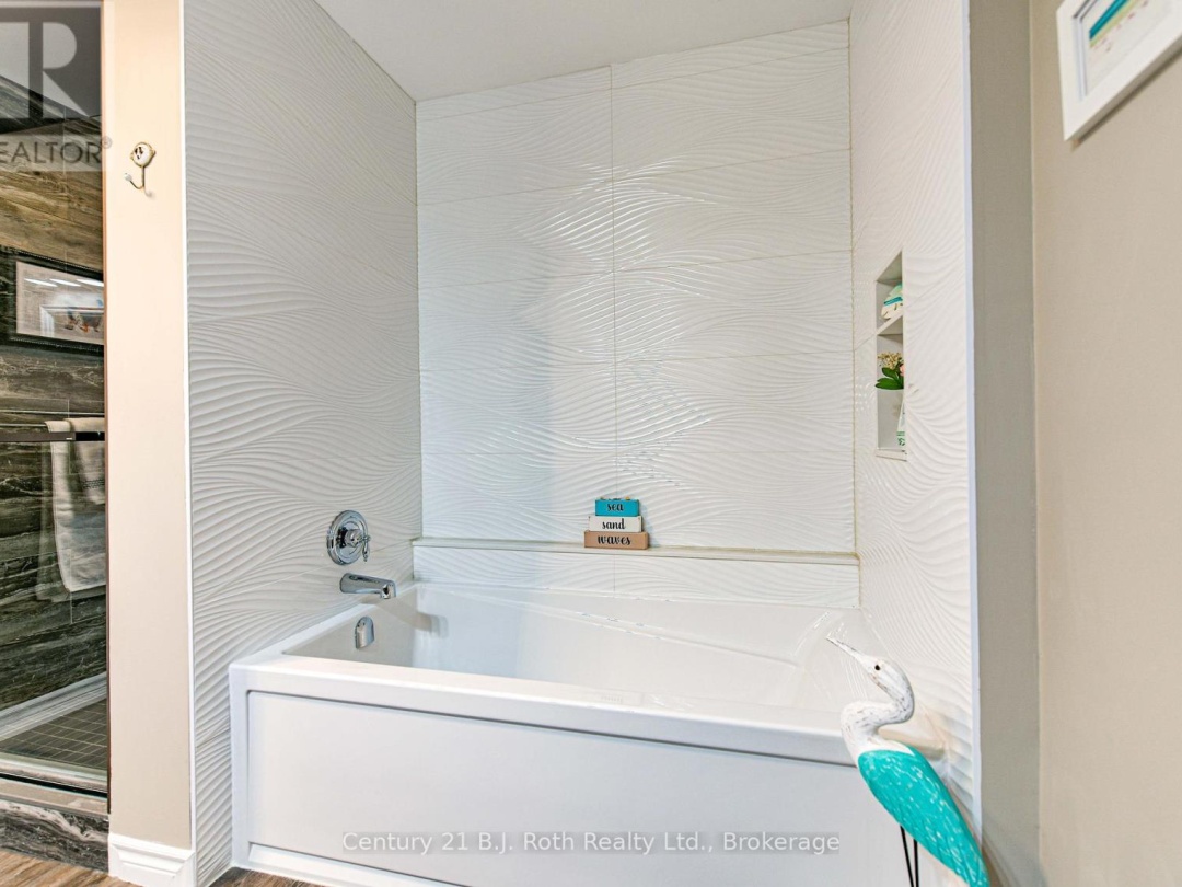 315 - 140 CEDAR ISLAND ROAD, 