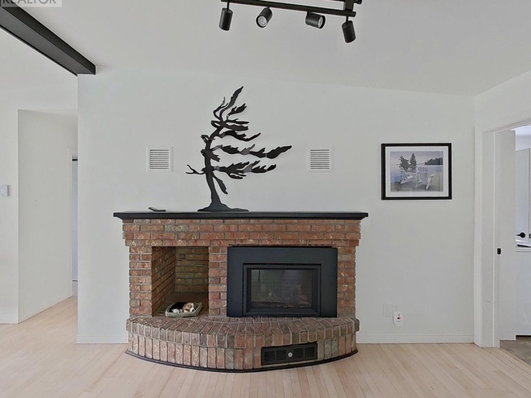 4 MAYPARK DRIVE, 