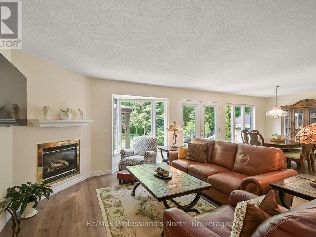 21 WOODMAN'S CHART, Gravenhurst (Muskoka (S))