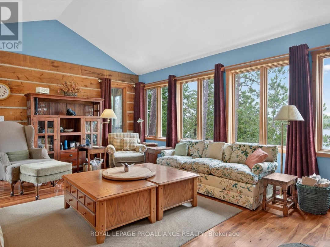 1051 TAPOKE LANE, 