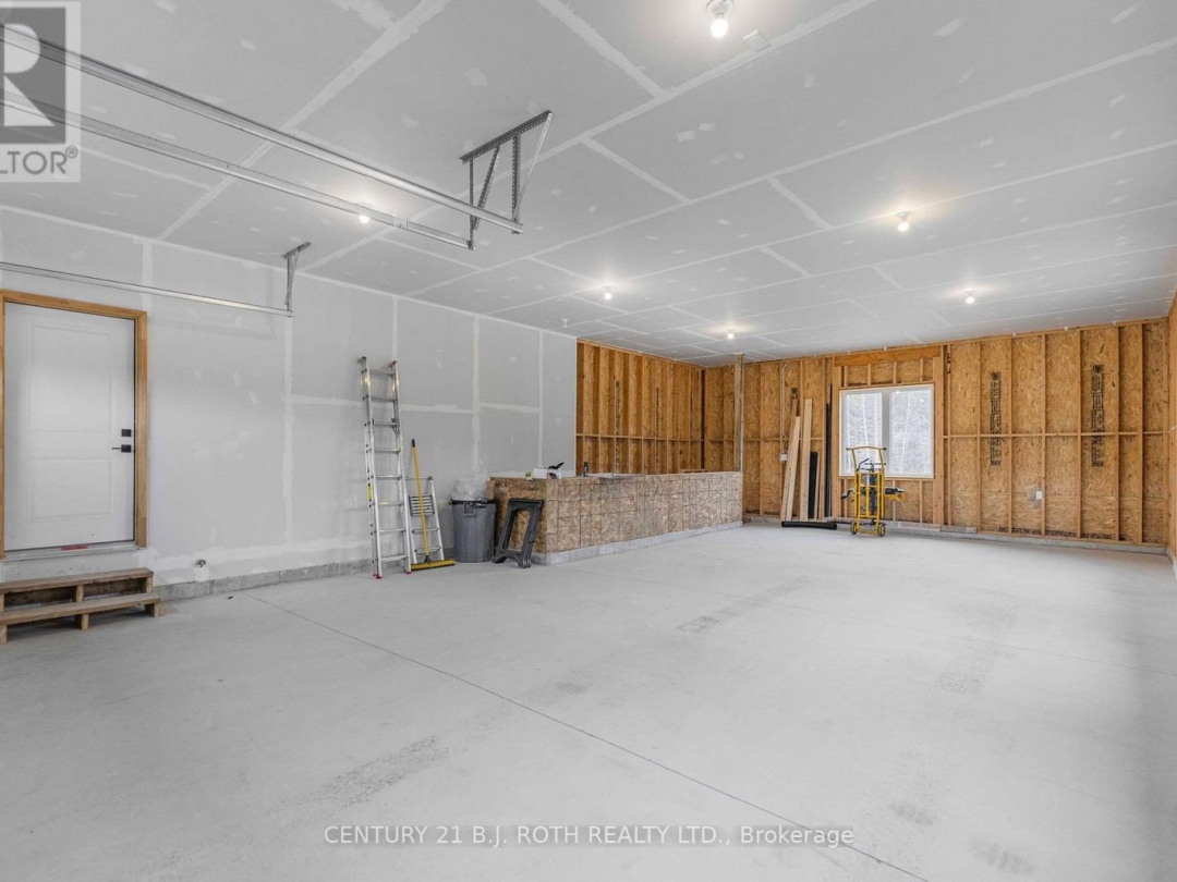 8 CLYDESDALE COURT, 