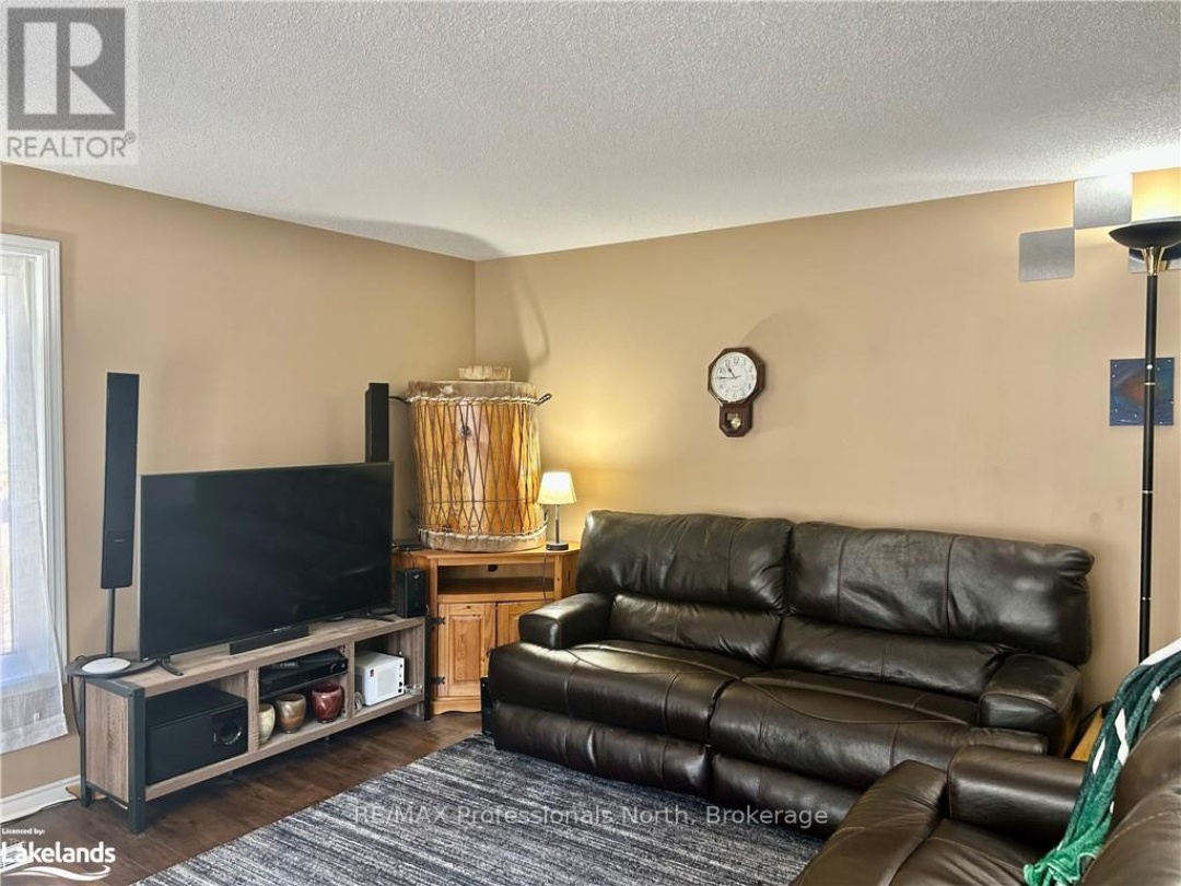 20 1591 Hidden Valley Road, Peninsula Lake