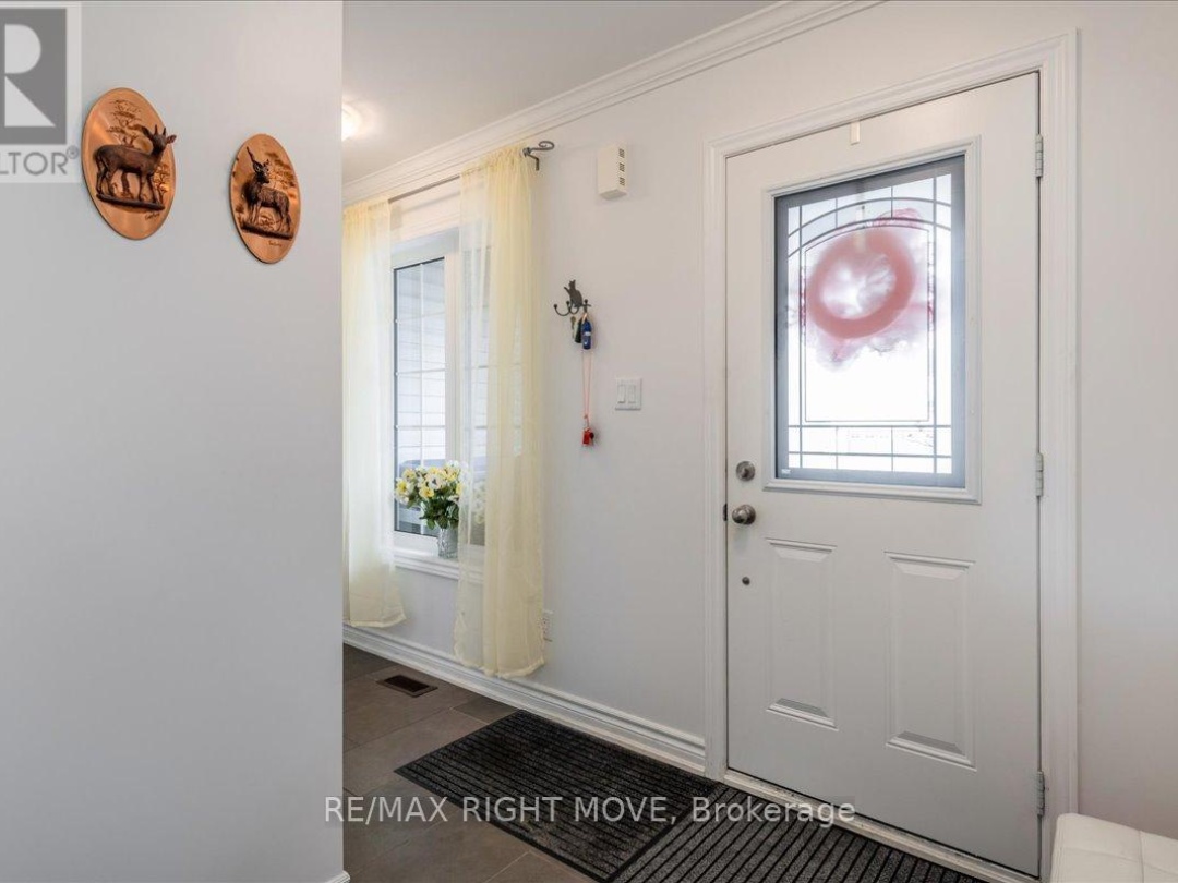 1 SINCLAIR CRESCENT, 