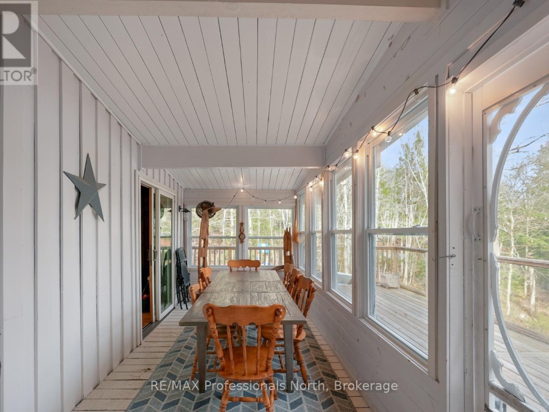 2787 Watts Road, Kennisis Lake