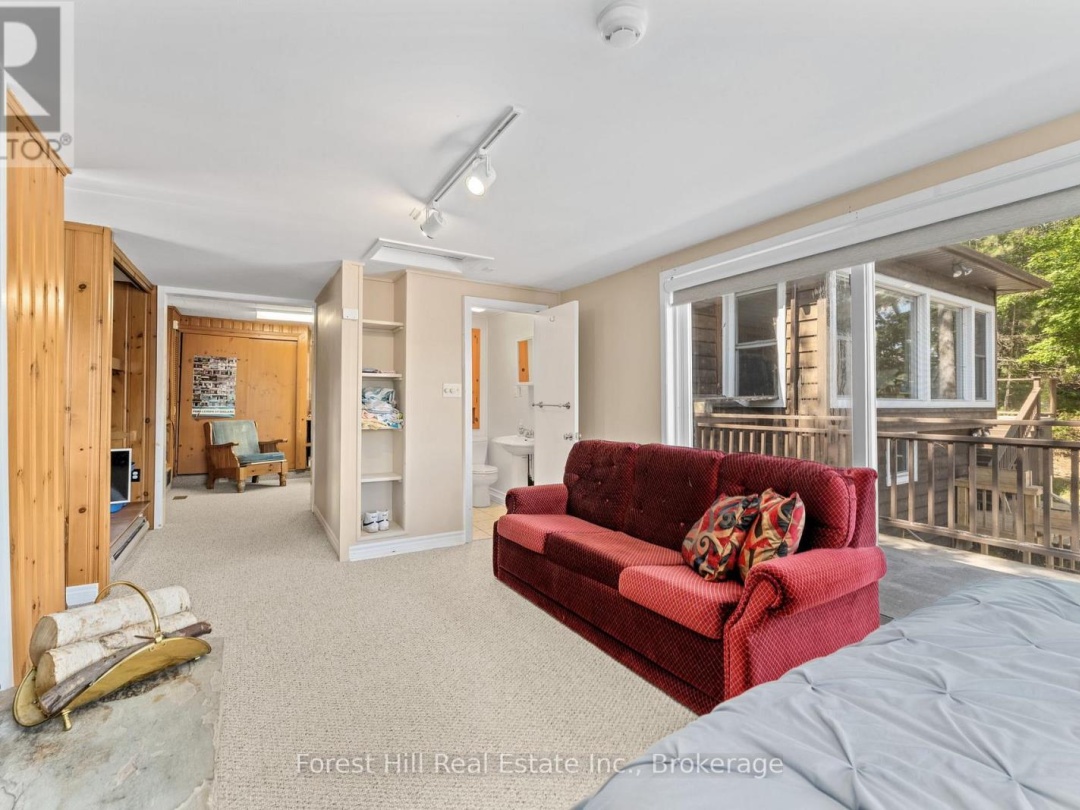 1062 PINE LAKE ROAD, 