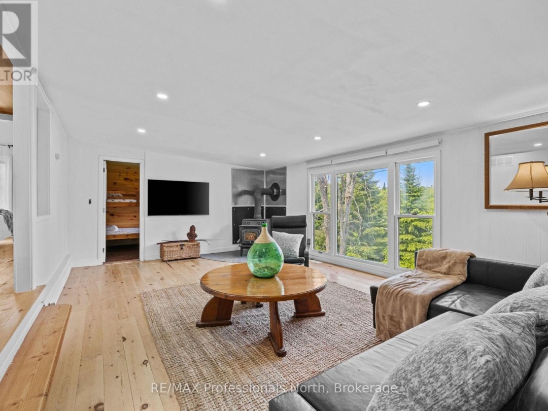 1009 SUMMERVILLE ROAD, 
