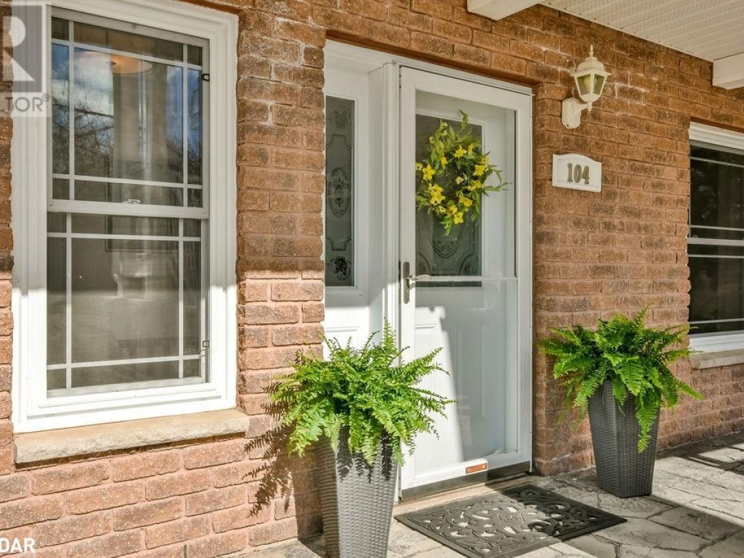 43 Creighton Street S Unit# 104, Lake Simcoe