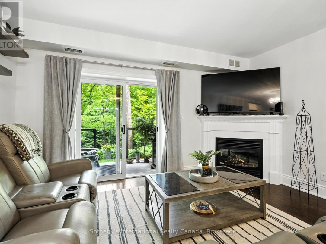 106 - 391 JAMES STREET W, 