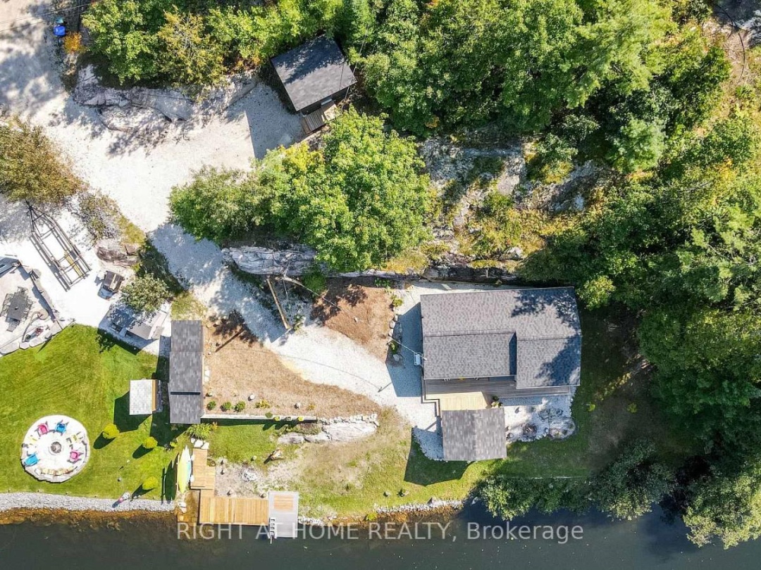 8150 Laidlaw Avenue, Severn Lake