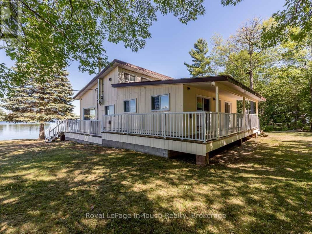 36 Yellowhead Island, Gloucester Pool