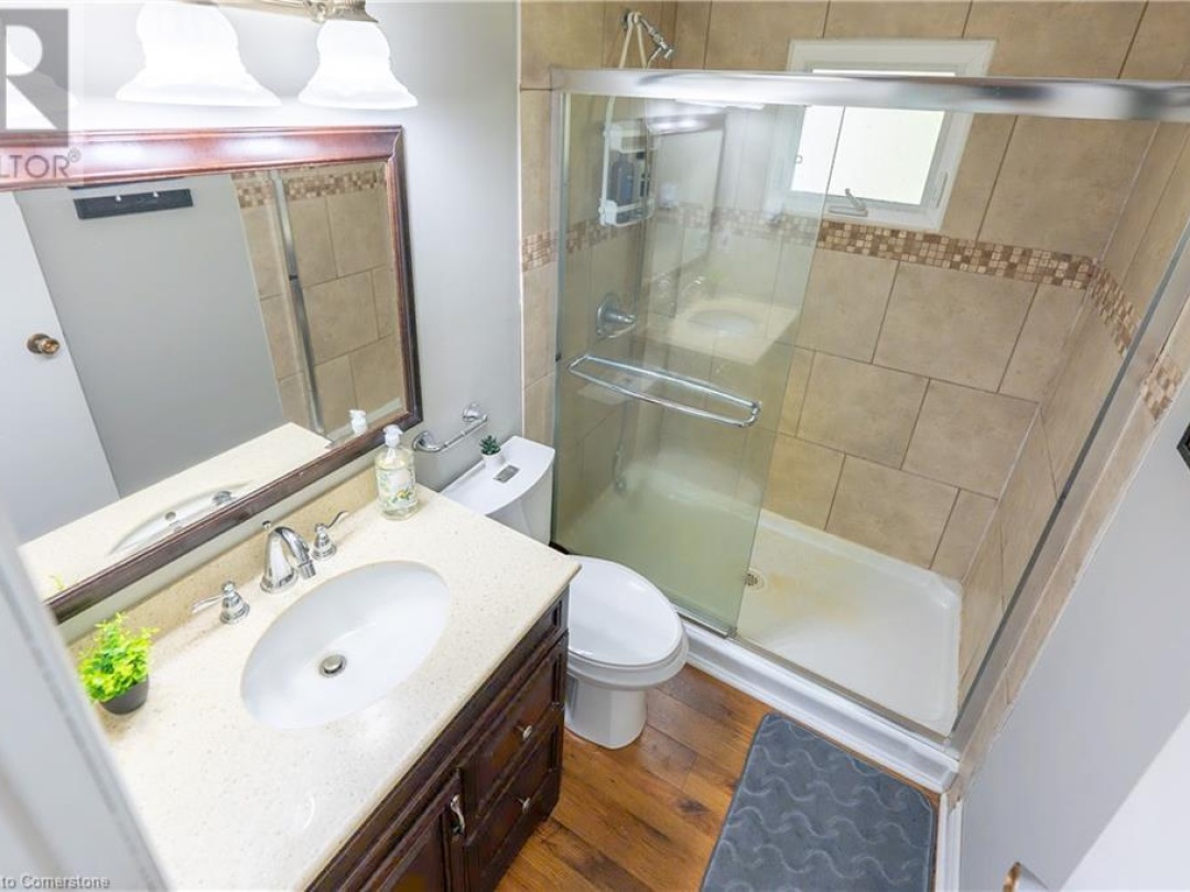 25 BAYVIEW ESTATE Road, 