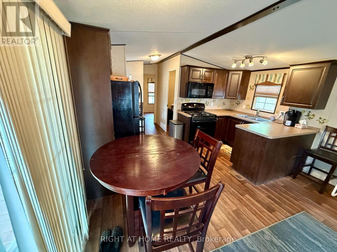 68 1082 Shamrock Marina Raod Road, Severn Lake
