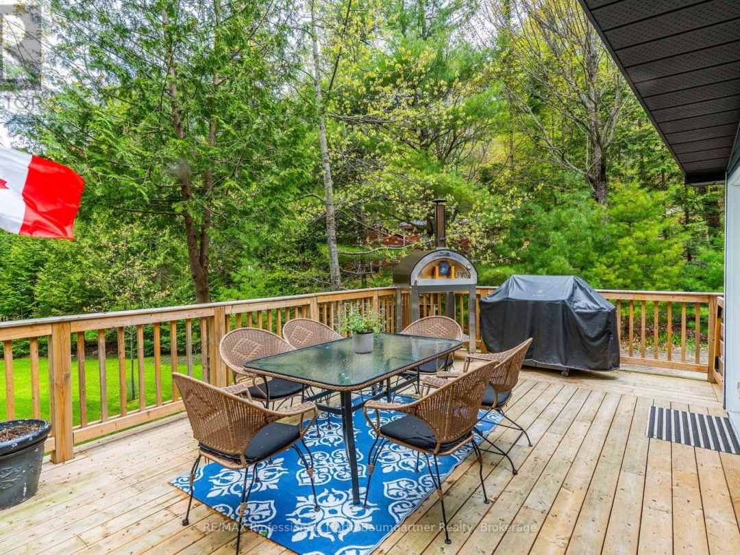2129 Telephone Bay Road, Highlands East