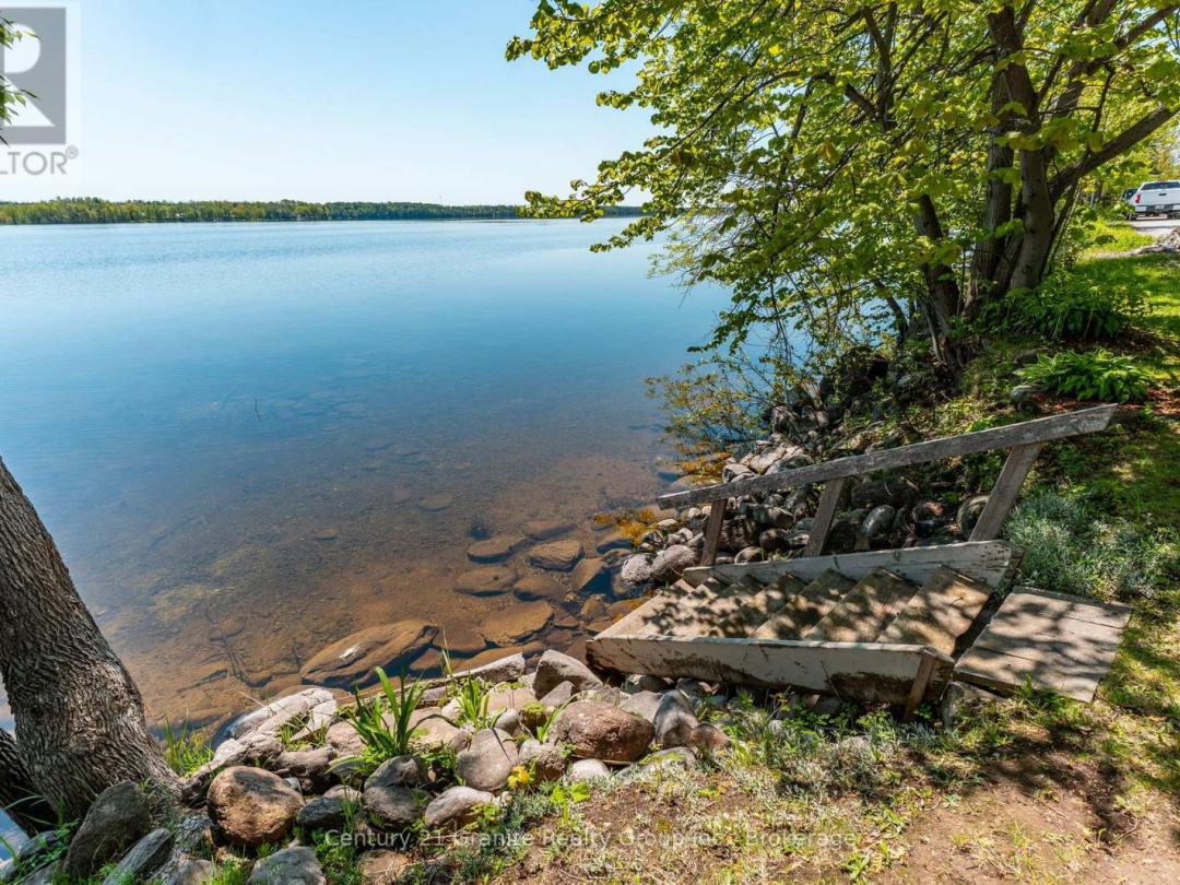 359 Avery Point Road, Dalrymple Lake