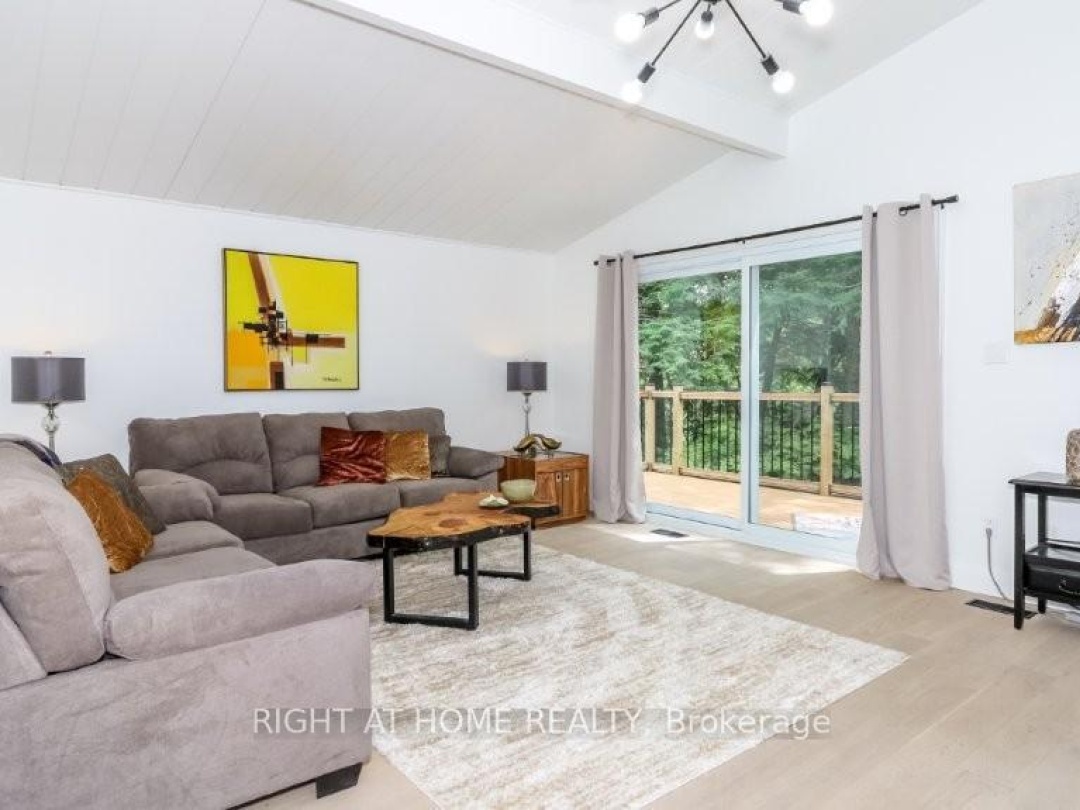7459 ISLAND CRESCENT, 