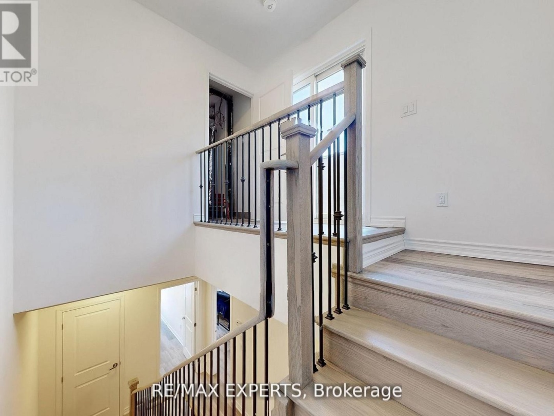 31 WYN WOOD LANE, 
