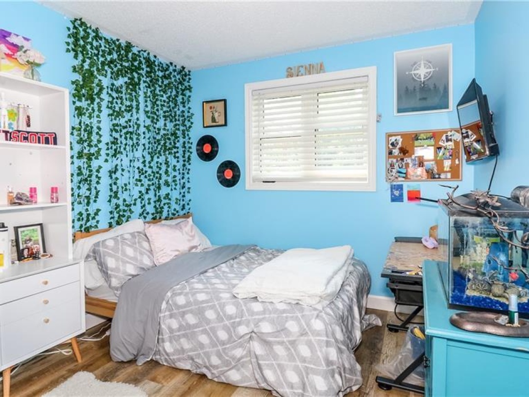 1 MARIPOSA Drive, 