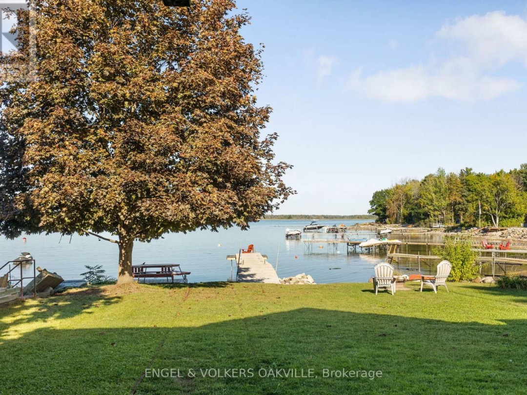 216 ROBINS POINT ROAD, 
